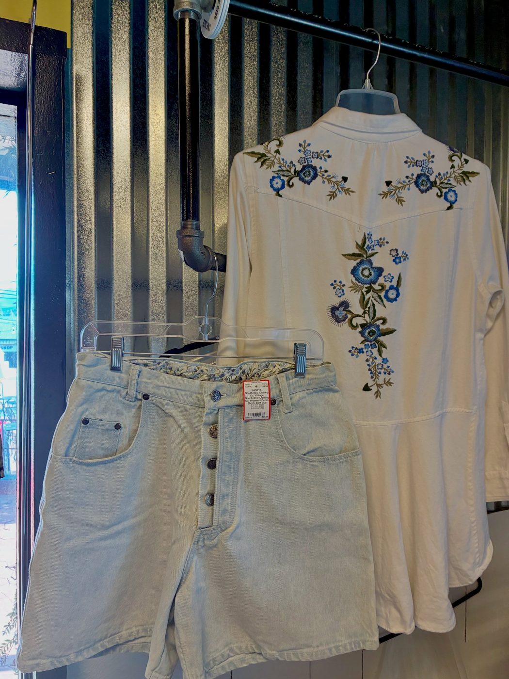 Women's vintage denim shorts, new consignor items